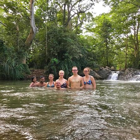 Dinesh Safari Homestay Udawalawe Luaran gambar