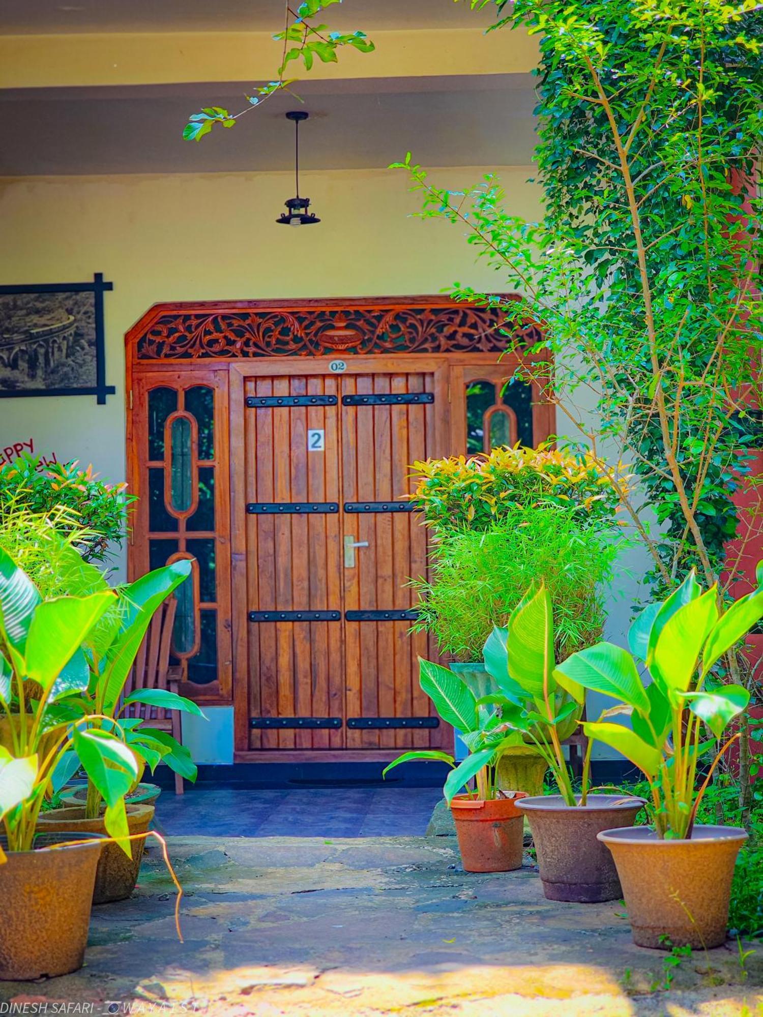 Dinesh Safari Homestay Udawalawe Luaran gambar